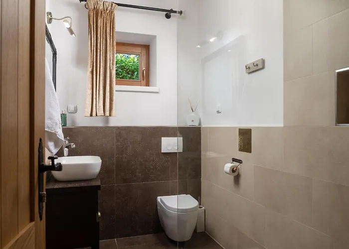 Nyaraló Paula Ugljan